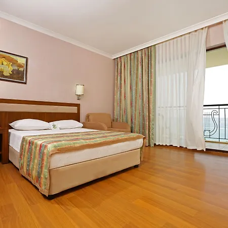 Selectum Family Comfort Side منتجع 5*