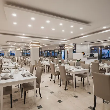 Selectum Family Comfort Side 5* Kizilagac (Manavgat)