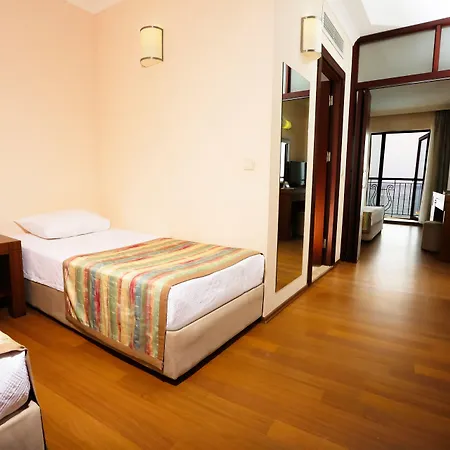 Selectum Family Comfort Side Kizilagac (Manavgat)